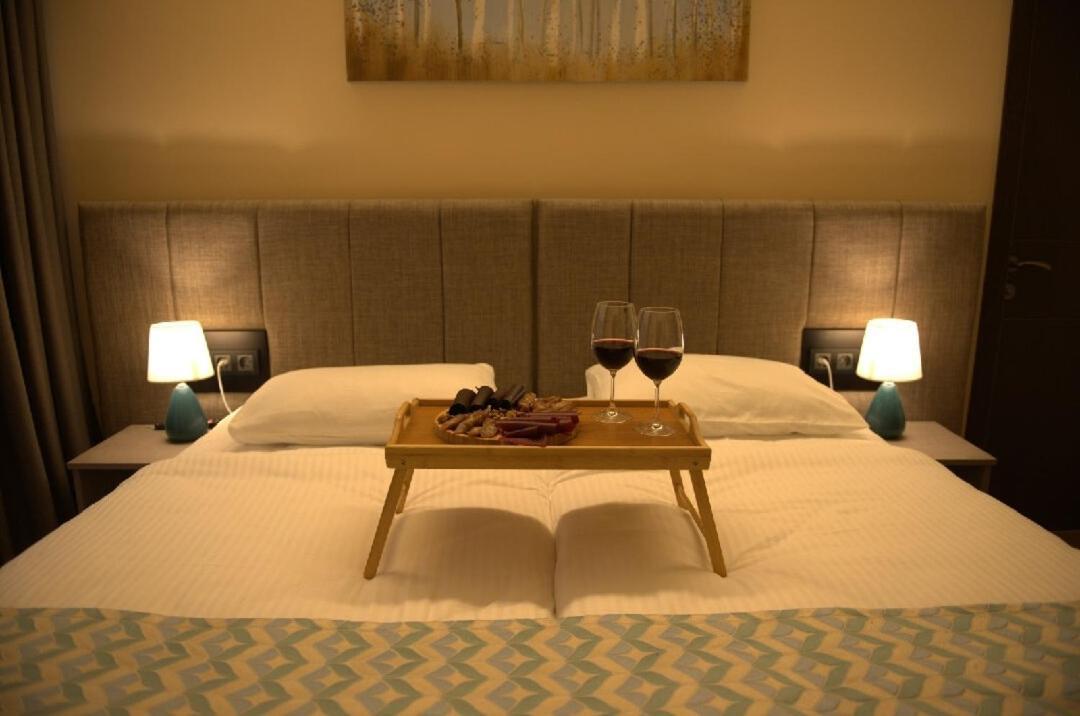 Hotel Takara Dedoplis Tskaro エクステリア 写真